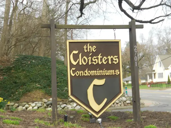 129 Balmoral, Kalamazoo, MI 49006