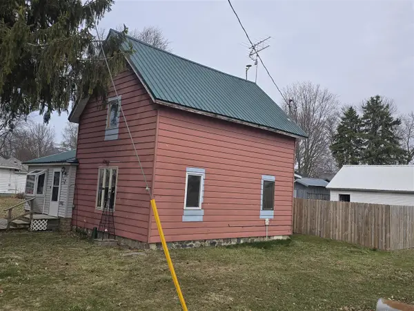 223 S Howell, Middleton, MI 48856