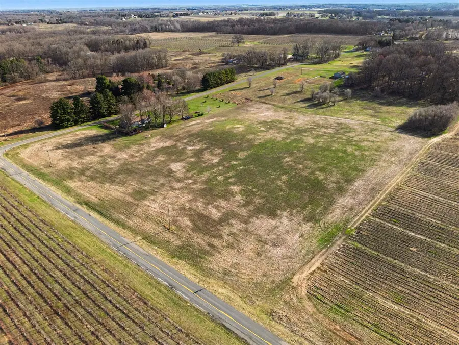 VL E Empire, Benton Harbor, MI 49022 - #3