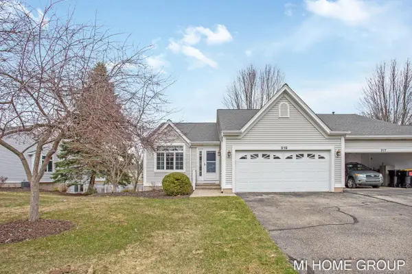 319 Winter Oak, Holland, MI 49424