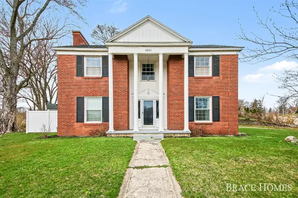 119 Bristol, Grand Rapids, MI 49504