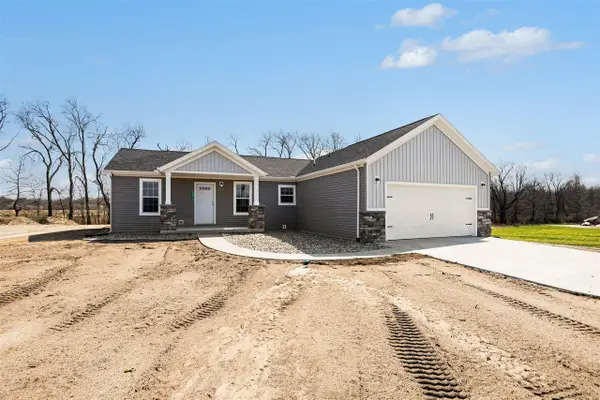 29216 Saddlebred, Dowagiac, MI 49047