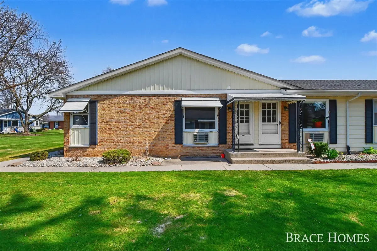 647 Blue Ash, Grand Rapids, MI 49548 - #1