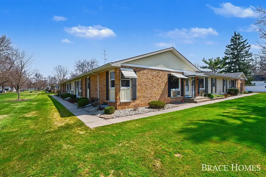 647 Blue Ash, Grand Rapids, MI 49548 - #3