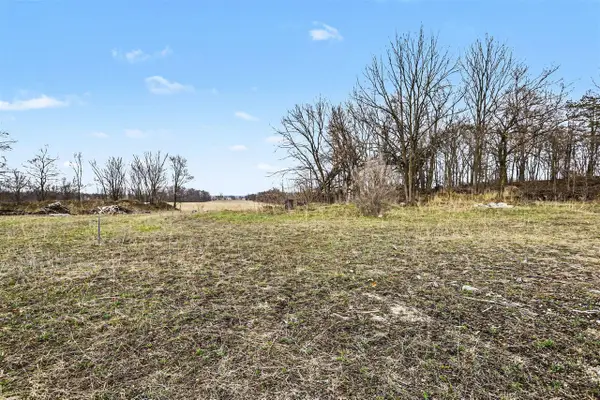 27932 Dewey Lake, Dowagiac, MI 49047