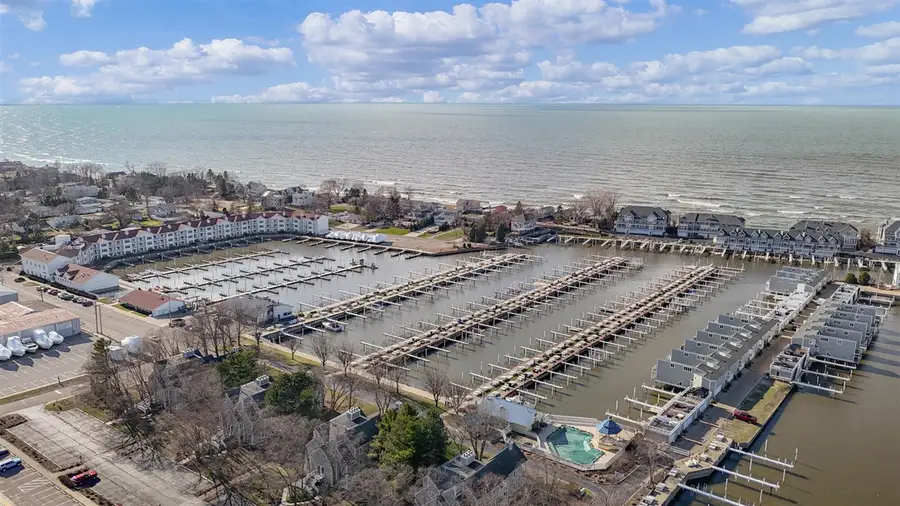 420 W Oselka #212, New Buffalo, MI 49117 - #3