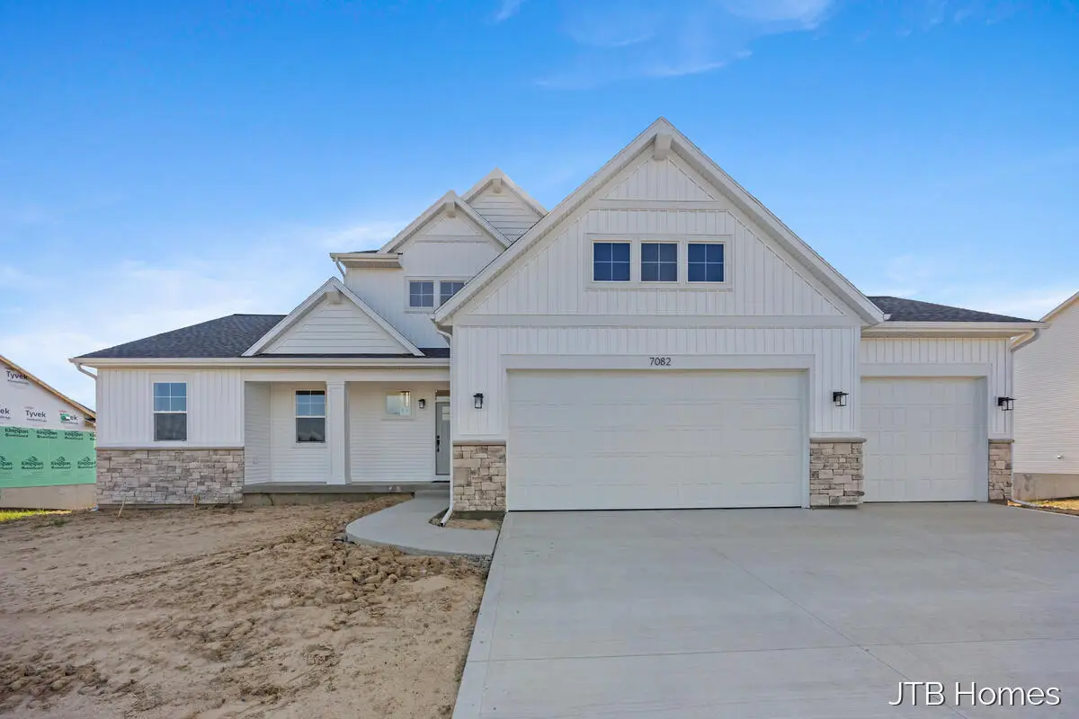 7082 Kettle Dale, Alto, MI 49302 - #1