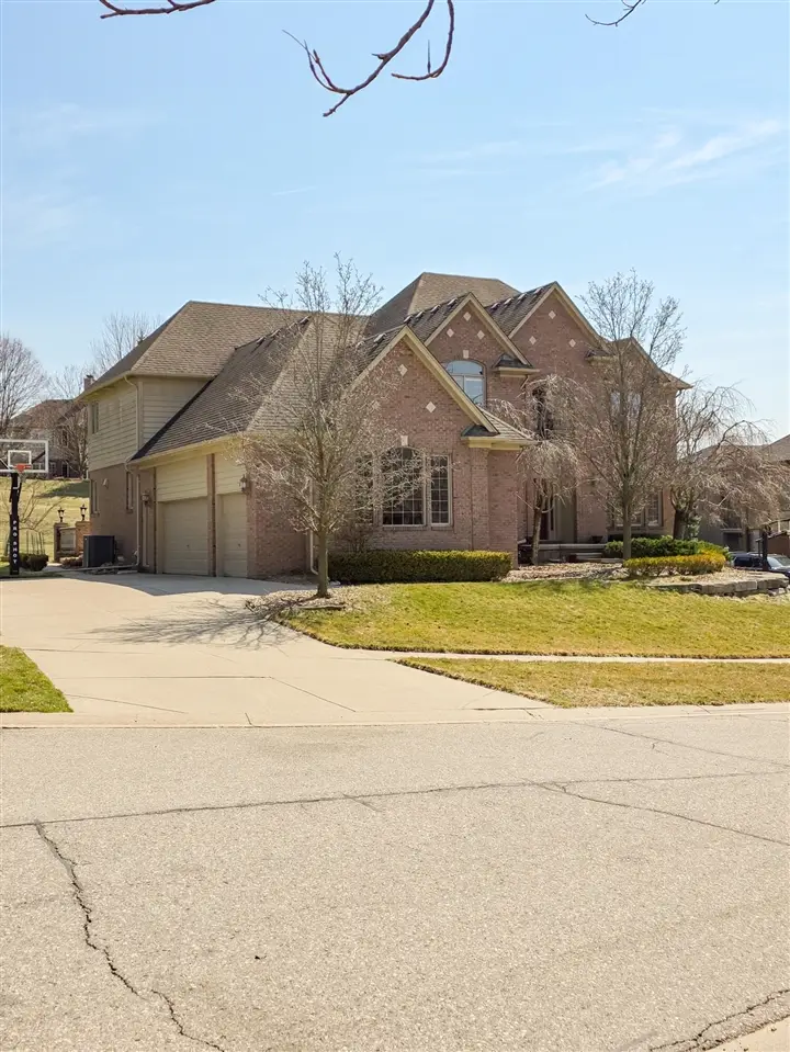 1053 Autumnview, Rochester, MI 48307 - #2