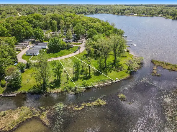 277 Lakeside Drive, Delton, MI 49046