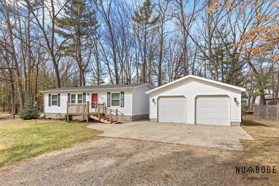 8120 Cheyenne, Howard City, MI 49329 - #3