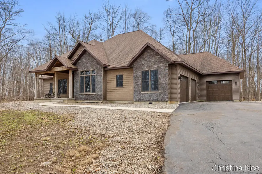3575 W Maple Rapids, Saint Johns, MI 48879 - #3