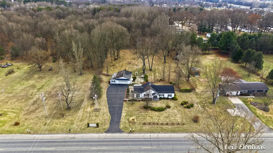 4612 13 Mile, Rockford, MI 49341 - #2