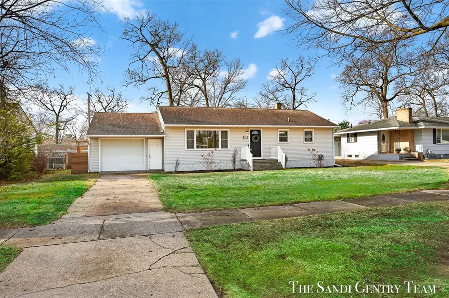 1703 Columbus, Norton Shores, MI 49441 - #2