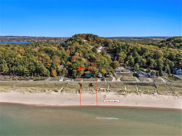 7320 Montgomery, Pentwater, MI 49449