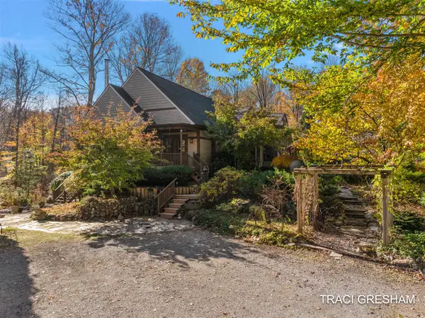 4960 S Hilton Park, Fruitport, MI 49415