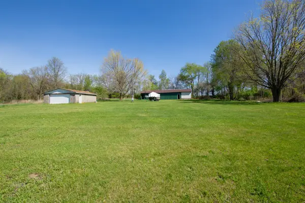 18678 Smith, Cassopolis, MI 49031