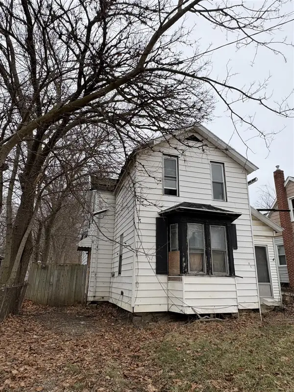 814 E North, Jackson, MI 49202