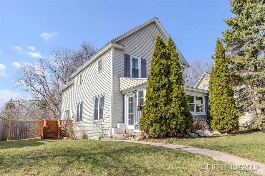 727 Emerald, Grand Rapids, MI 49503 - #3