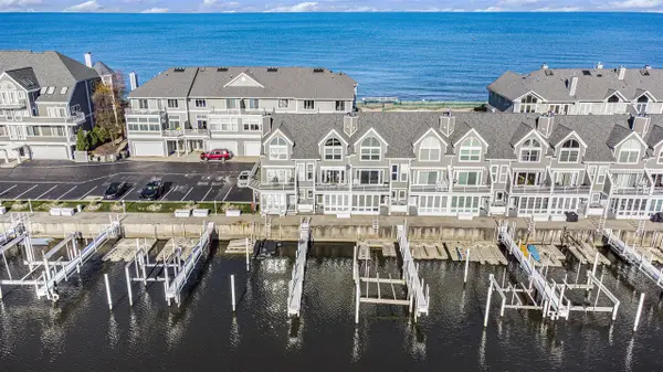 409 Lake #10, New Buffalo, MI 49117