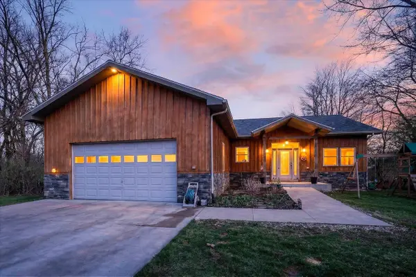 23536 Forest Shores, Cassopolis, MI 49031