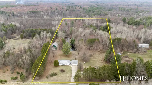 5818 E Sternberg, Fruitport, MI 49415