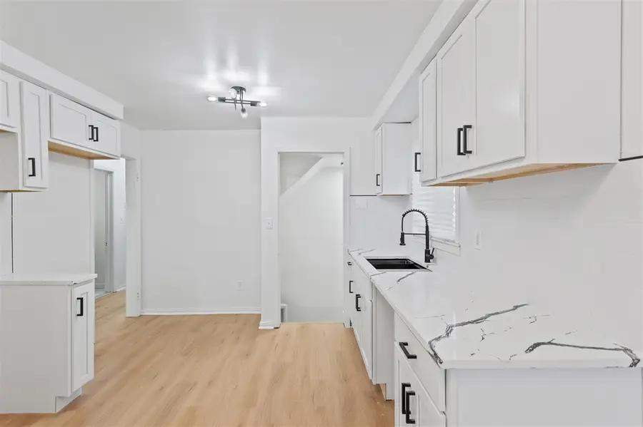 18031 Mendota, Detroit, MI 48221 - #3