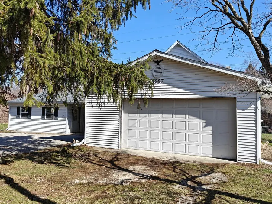 5587 E Karen, Stevensville, MI 49127 - #2