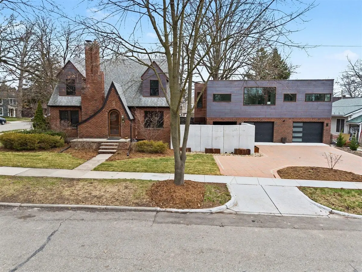 901 5th, Ann Arbor, MI 48103 - #1