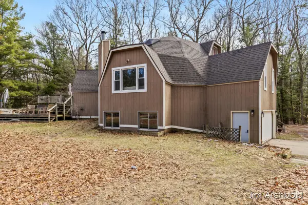 2447 Roberts, Muskegon, MI 49445