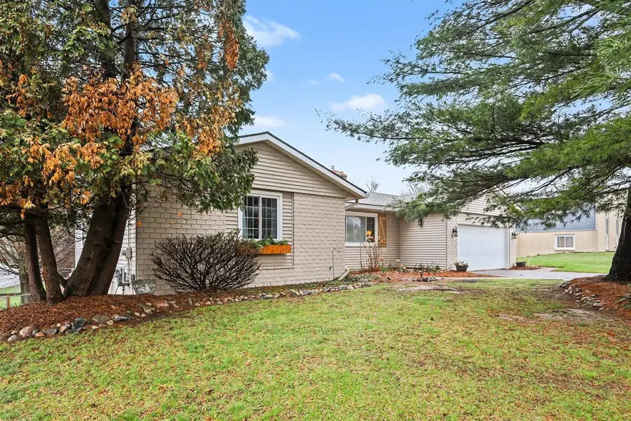 1665 Forest Hill, Grand Rapids, MI 49546 - #3