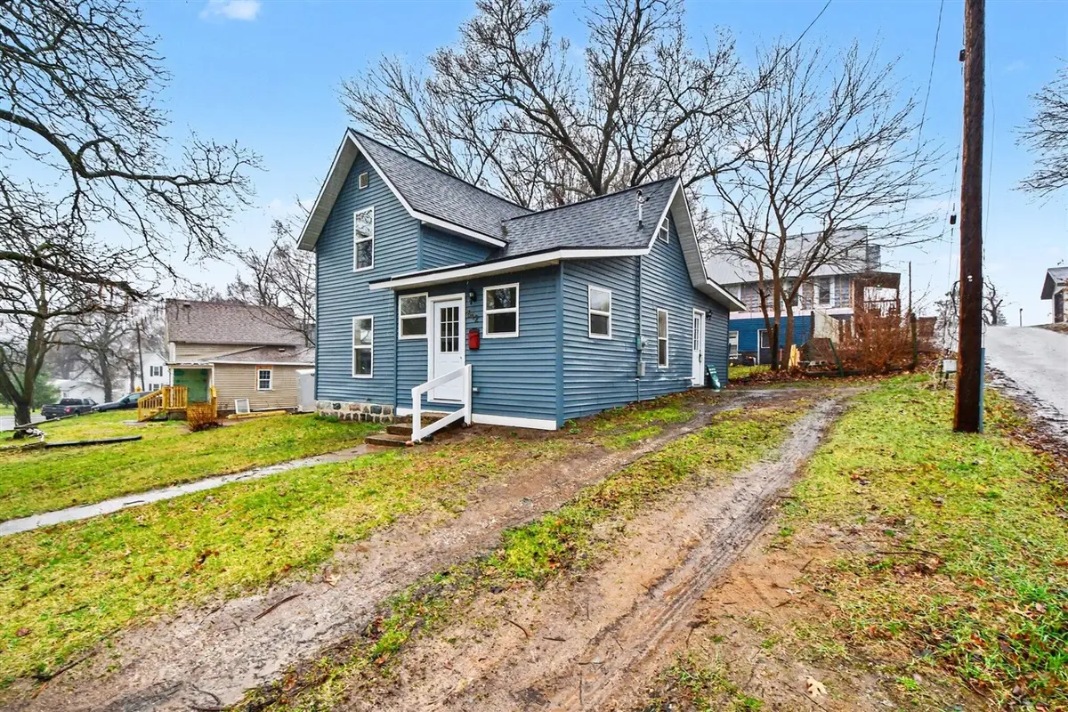 542 Ionia, Belding, MI 48809 - #1