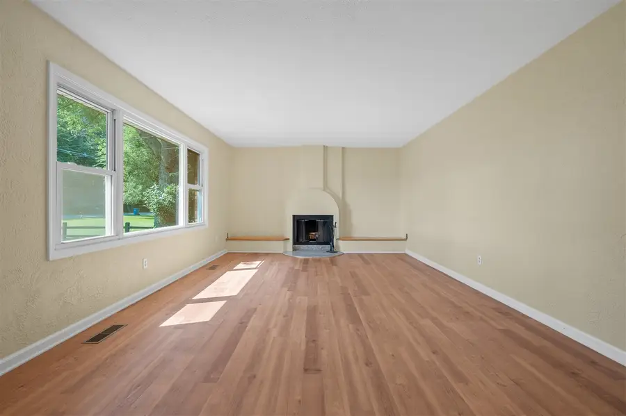 8218 N 37th, Richland, MI 49083 - #3