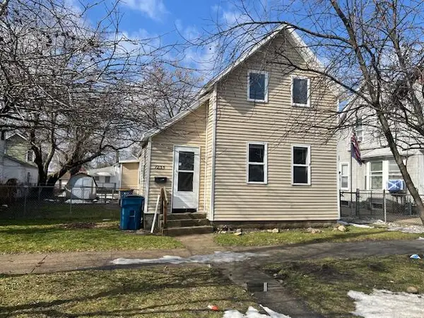 1235 Quarry, Grand Rapids, MI 49504