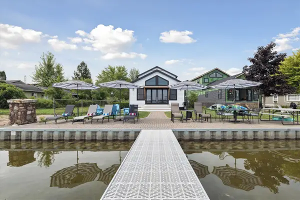 9098 Dexter-pinckney, Pinckney, MI 48169