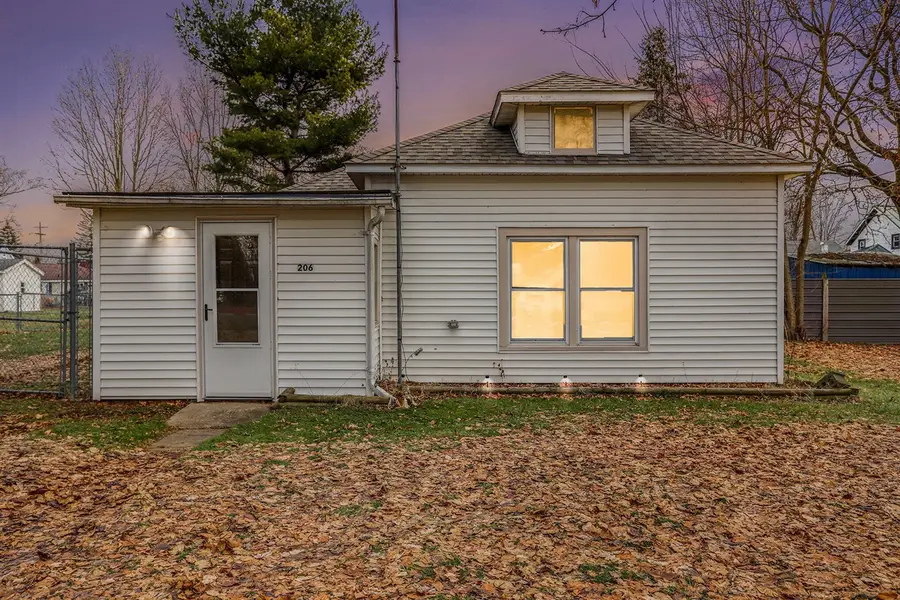 206 Burr Oak, Mendon, MI 49072 - #2