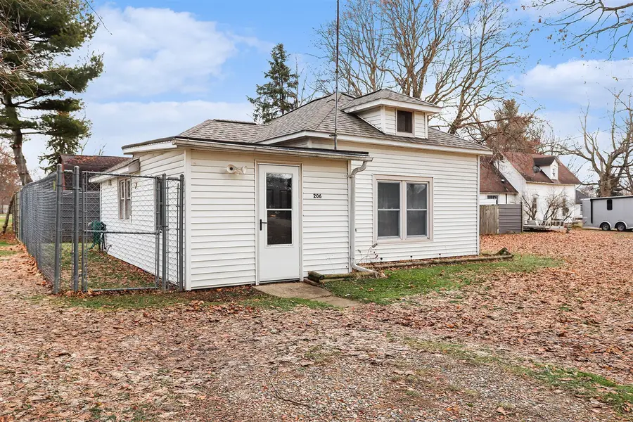 206 Burr Oak, Mendon, MI 49072 - #3