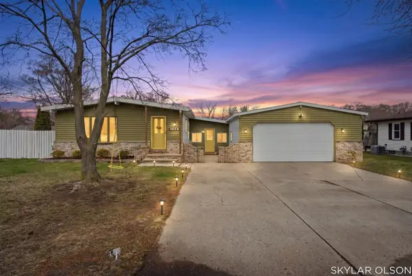 1872 Arbor, Norton Shores, MI 49441