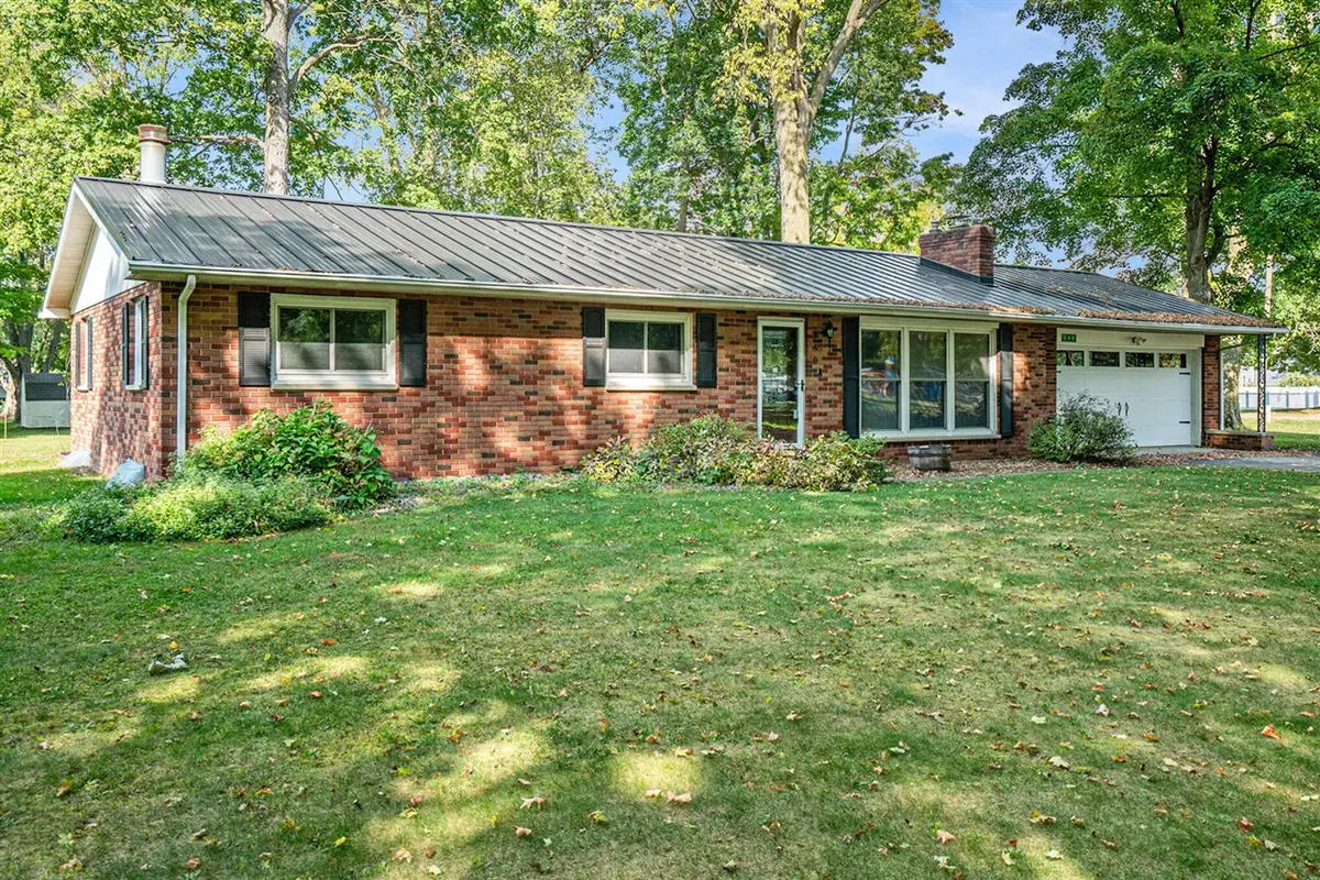 340 W Railroad, Centreville, MI 49032 - #1