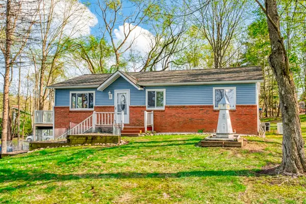 2696 Universal, Pinckney, MI 48169