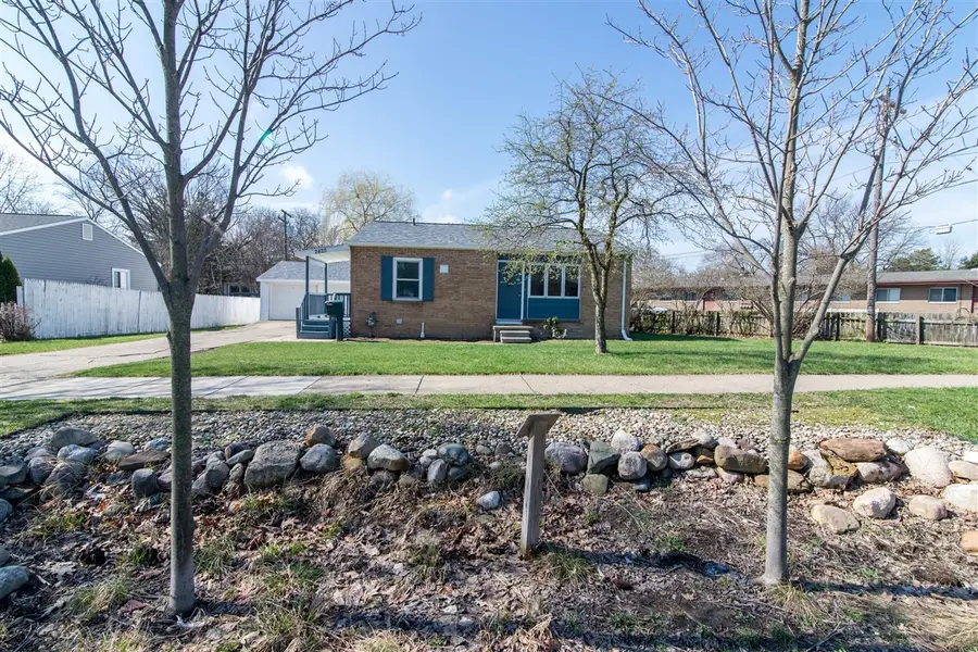 2425 Miller, Ann Arbor, MI 48103 - #2