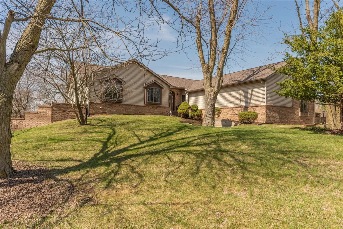 9138 Warner, Saline, MI 48176 - #1