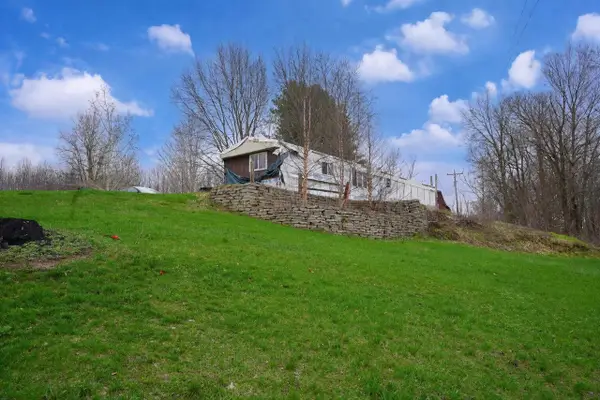 50042 48th, Lawrence, MI 49064