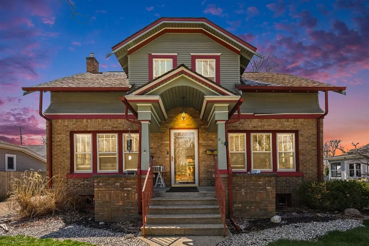 421 E Clinton, Howell, MI 48843 - #1