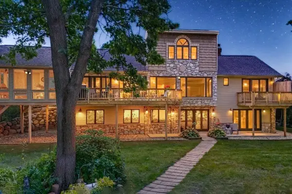 7414 Field Bay, Kalamazoo, MI 49009