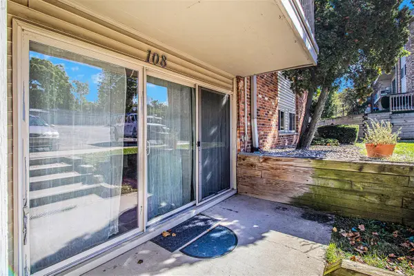 742 W Kilgore #108, Kalamazoo, MI 49008