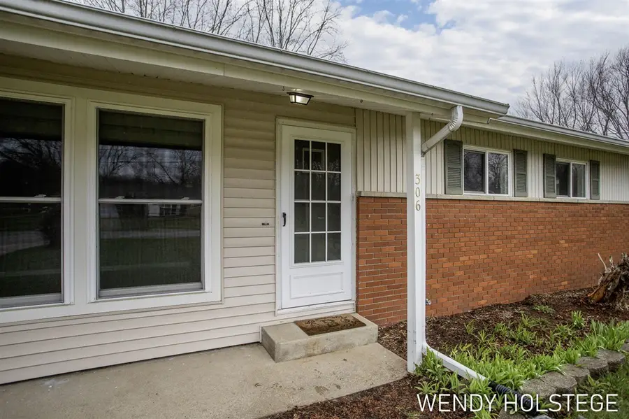 306 N 145th, Holland, MI 49424 - #3