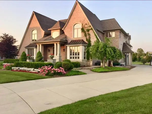 49166 Dominion, Canton, MI 48187