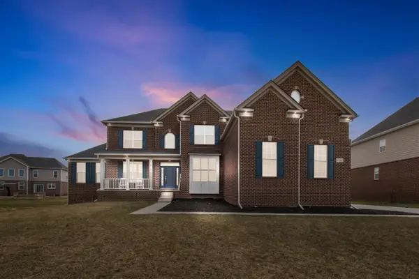 51083 Meadowlands, Canton, MI 48188