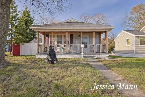 990 W Laketon, Muskegon, MI 49441