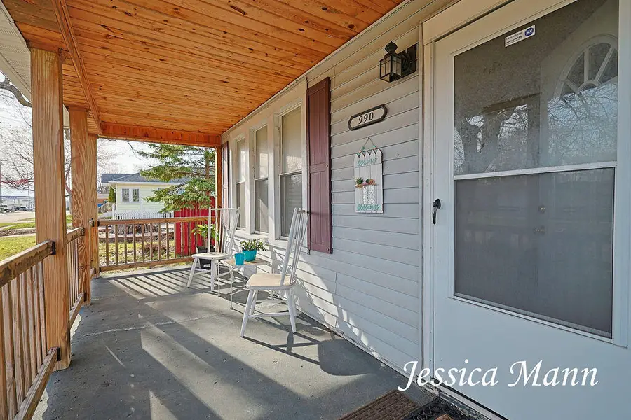 990 W Laketon, Muskegon, MI 49441 - #2